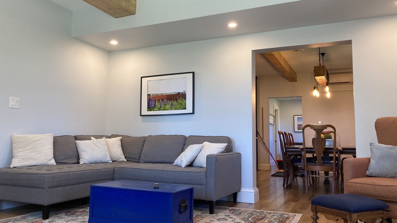 Photo of Livingroom in Charlotte's Shore