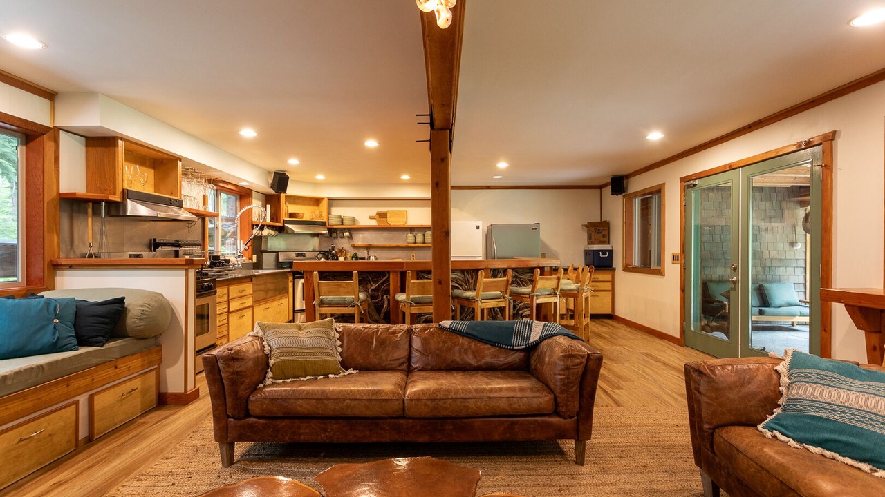 Photo of Livingroom in Savary Island