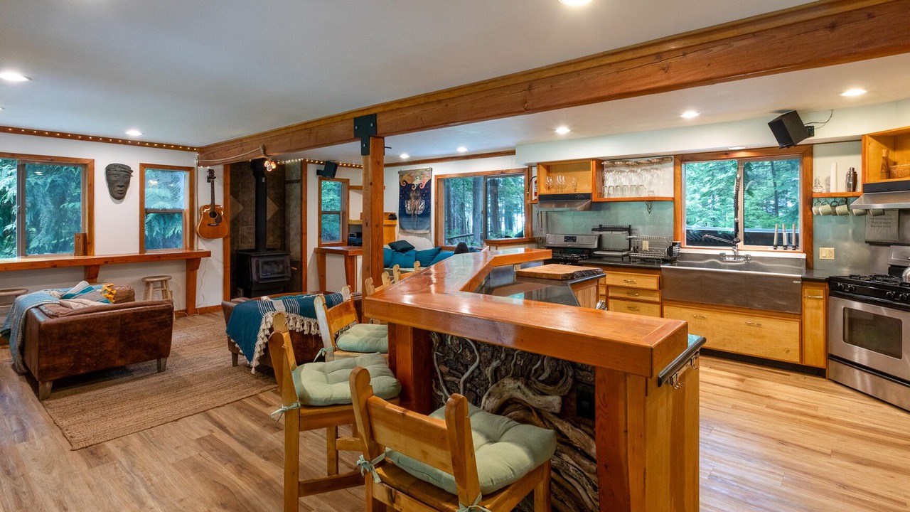 Photo of Others in Savary Island