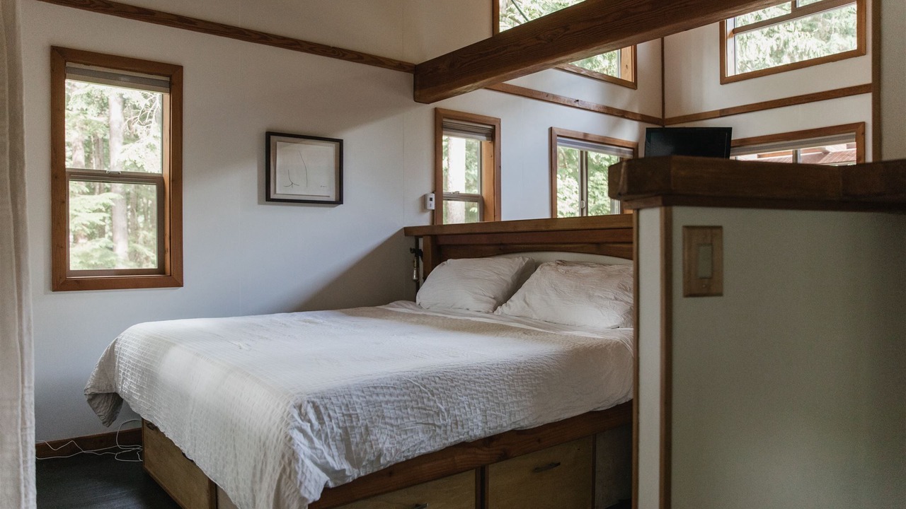 Photo of Bedroom in Savary Island