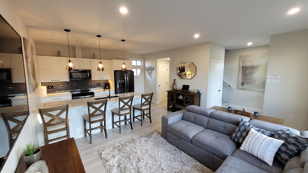 Photo of Livingroom in Okanagan-Similkameen