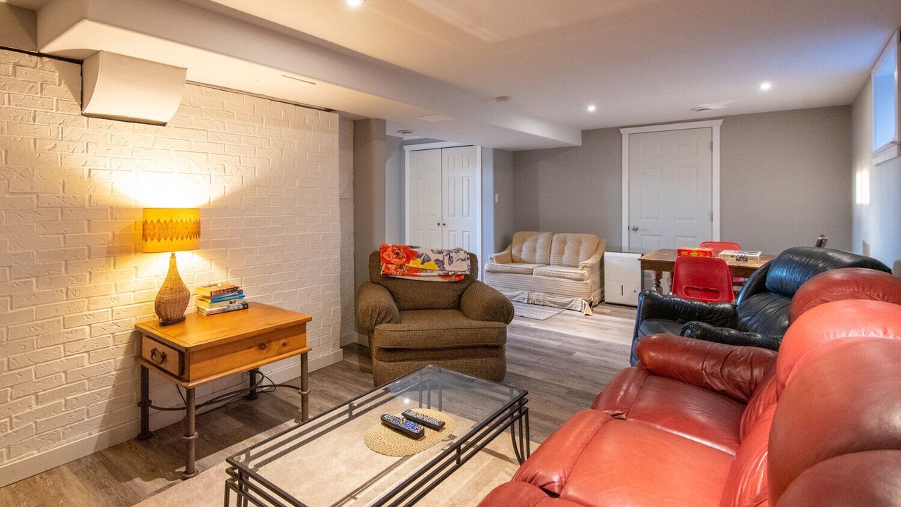 Photo of Livingroom in Canoe Cove