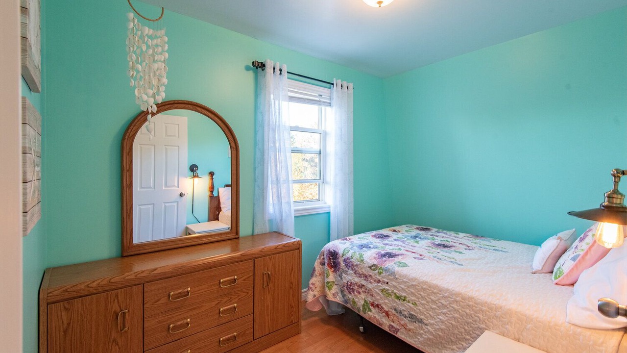 Photo of Bedroom in Canoe Cove