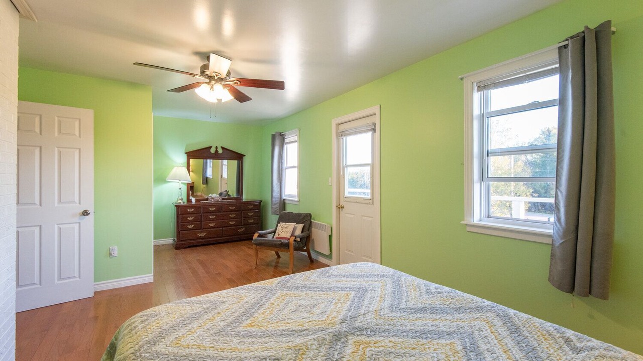 Photo of Bedroom in Canoe Cove