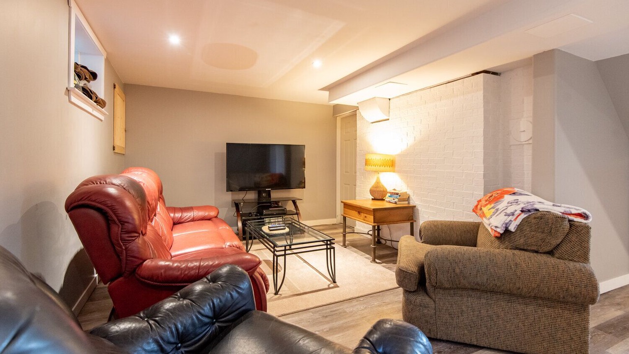 Photo of Livingroom in Canoe Cove