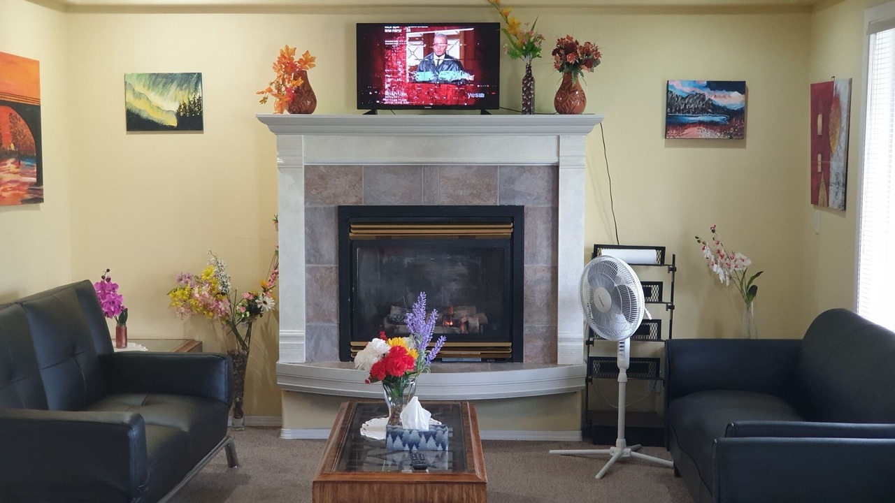 Photo of Livingroom in Shawnessy