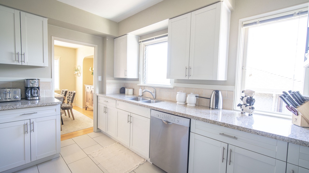 Photo of Kitchen in West Vancouver