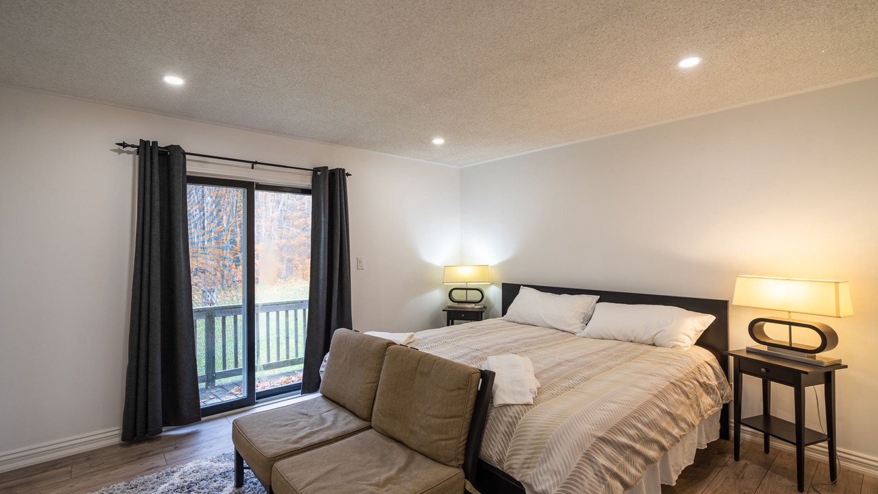 Photo of Bedroom in Georgian Bluffs