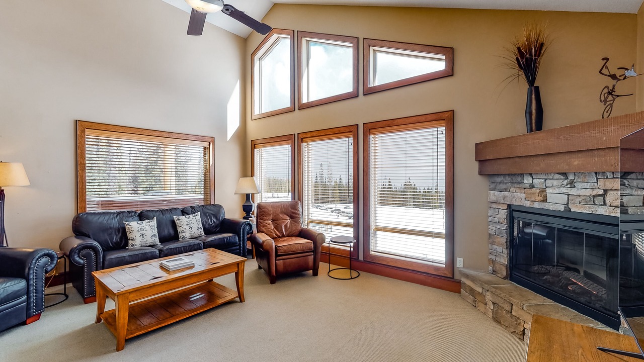 Photo of Livingroom in Big White Ski Resort