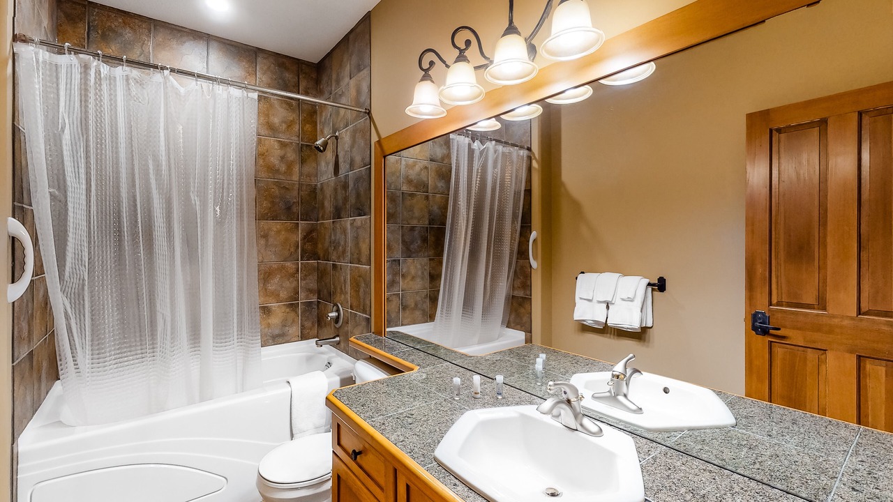 Photo of Bathroom in Big White Ski Resort