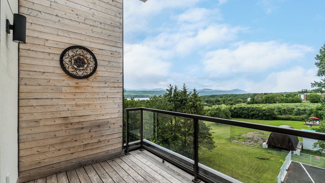 Photo of Patio Balcony in Saint Pierre d'Orleans