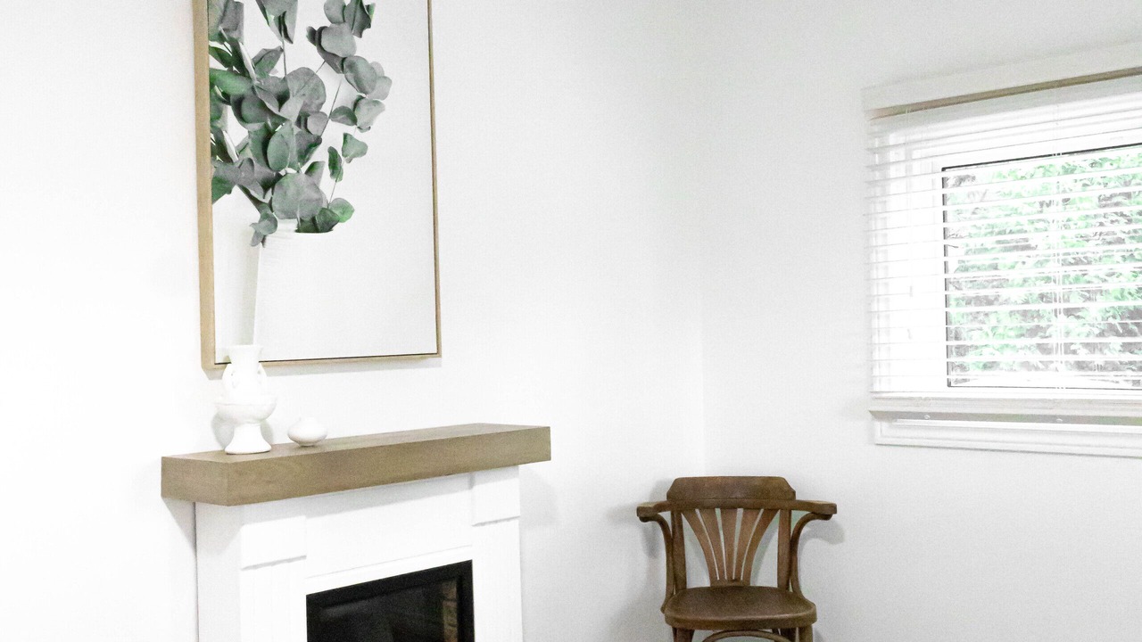 Photo of Livingroom in Amherstburg