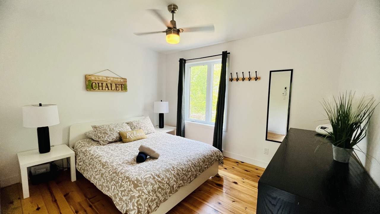 Photo of Bedroom in Entrelacs