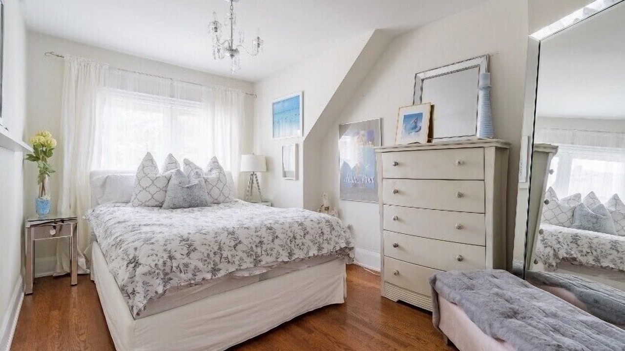 Photo of Bedroom in Oakwood Village