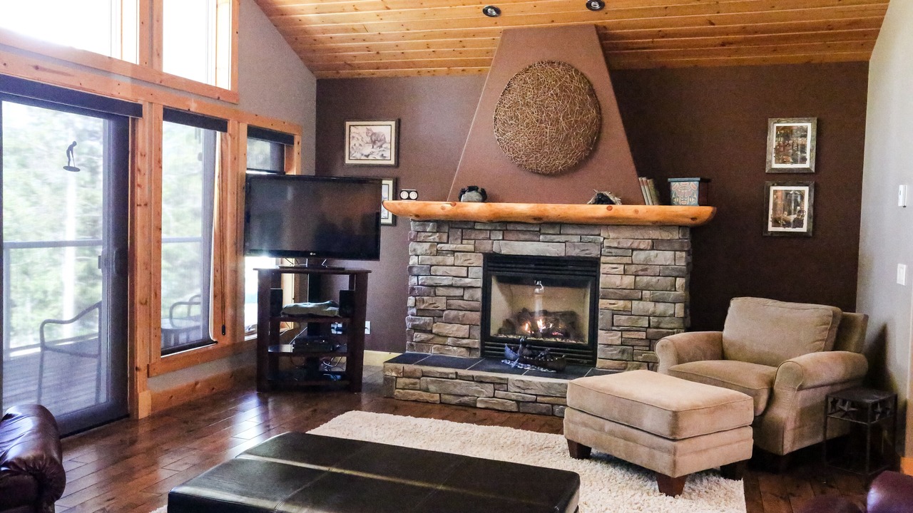Photo of Livingroom in East Kootenay