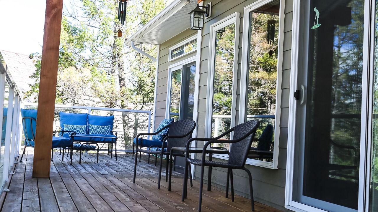 Photo of Patio Balcony in East Kootenay