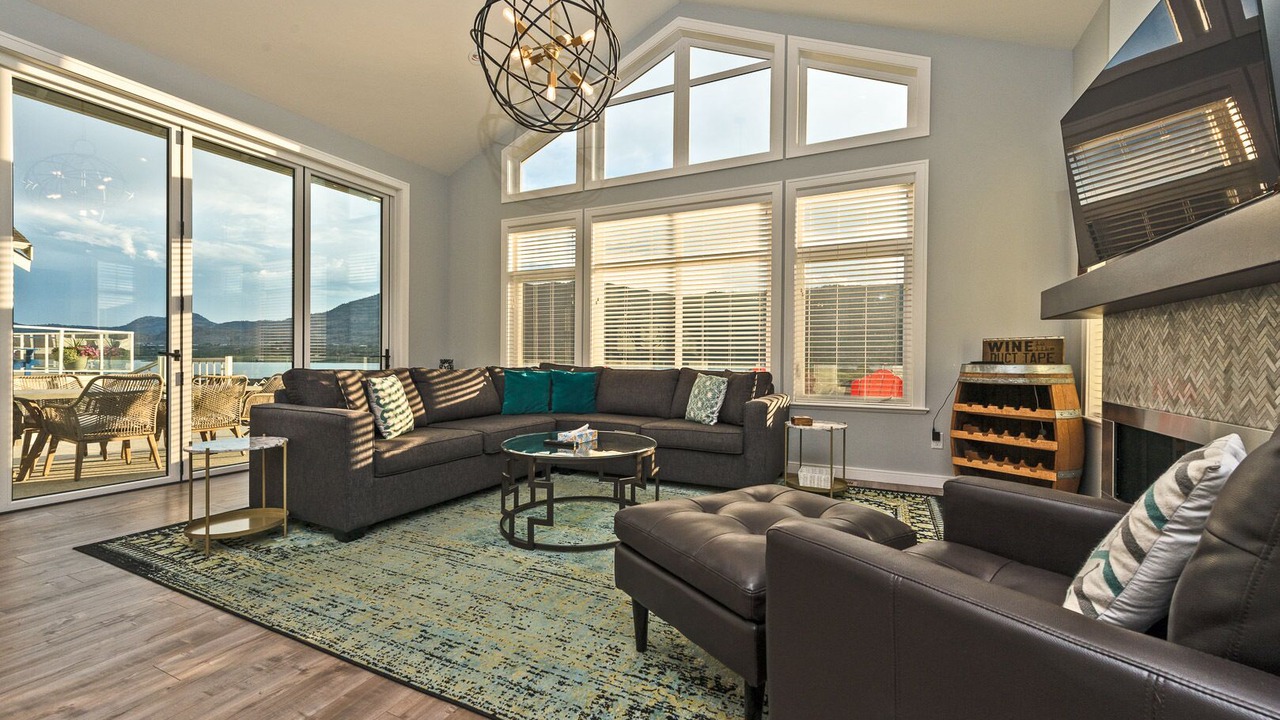 Photo of Livingroom in Okanagan-Similkameen