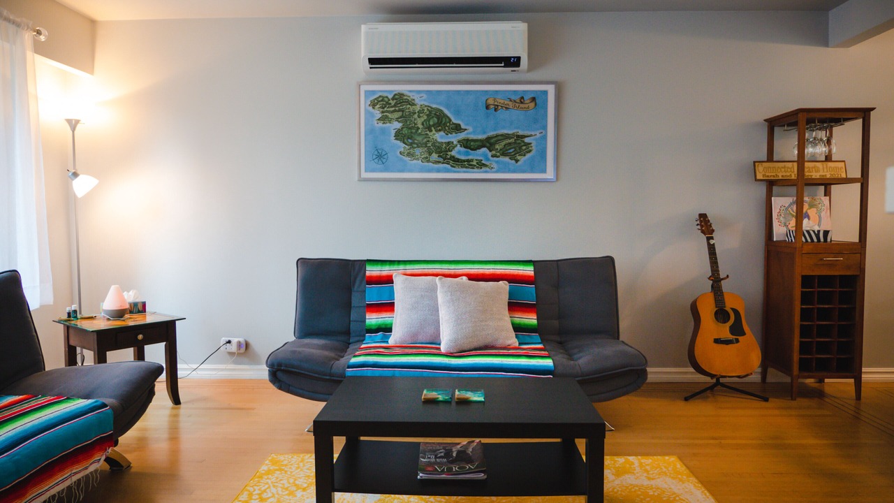 Photo of Livingroom in Pender Island