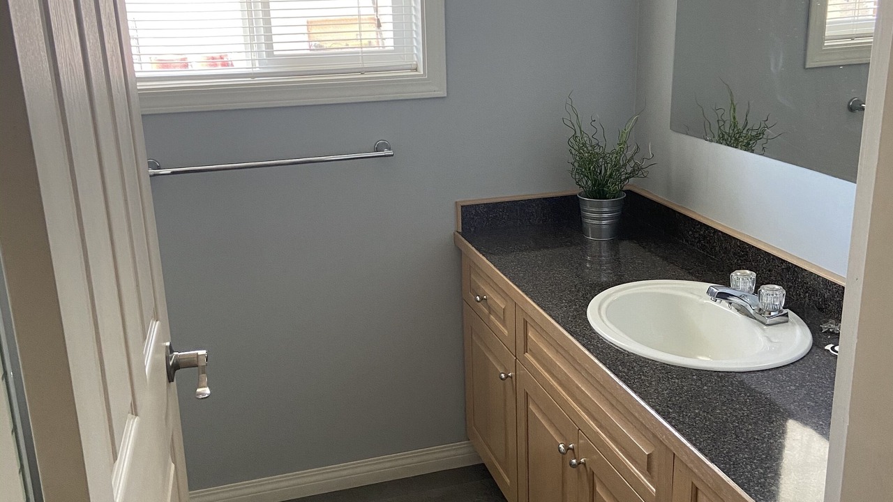 Photo of Bathroom in Okanagan-Similkameen