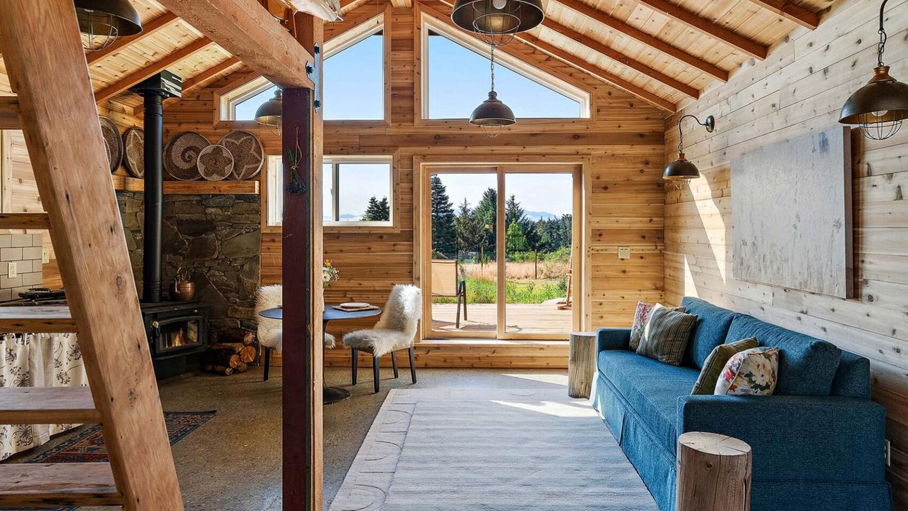 Photo of Livingroom in Sooke