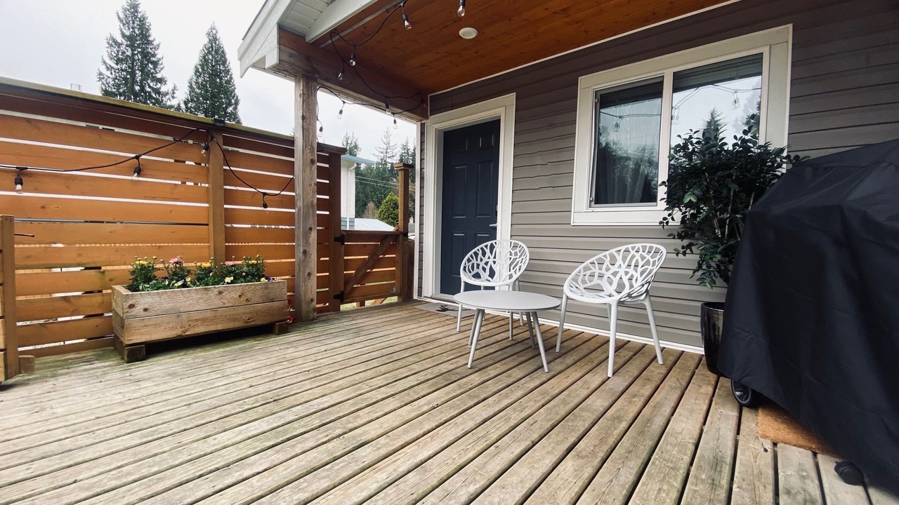 Photo of Patio Balcony in West Sechelt