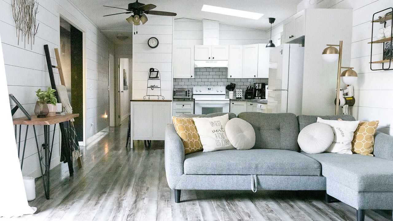 Photo of Livingroom in West Sechelt