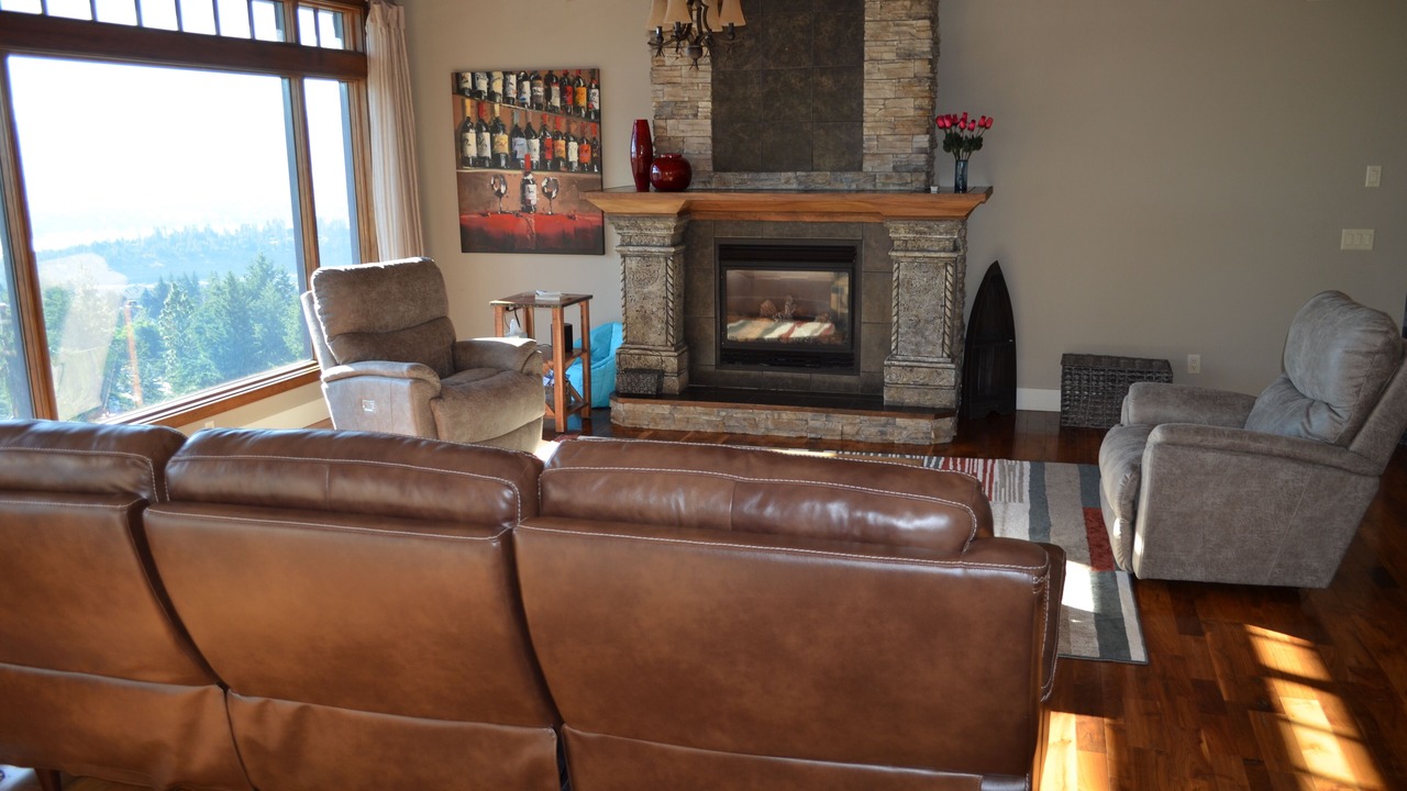 Photo of Livingroom in West Kelowna Estates