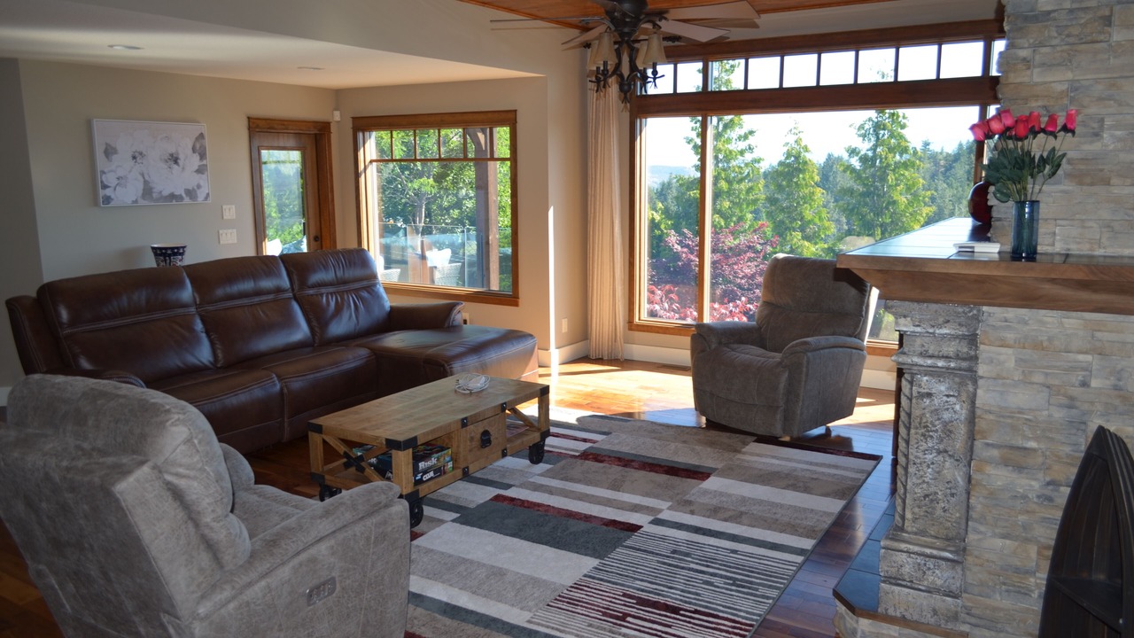 Photo of Livingroom in West Kelowna Estates
