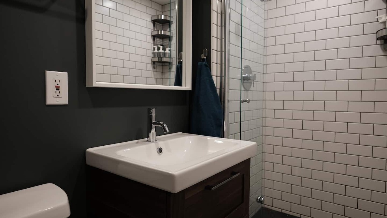 Photo of Bathroom in Kensington-Cedar Cottage