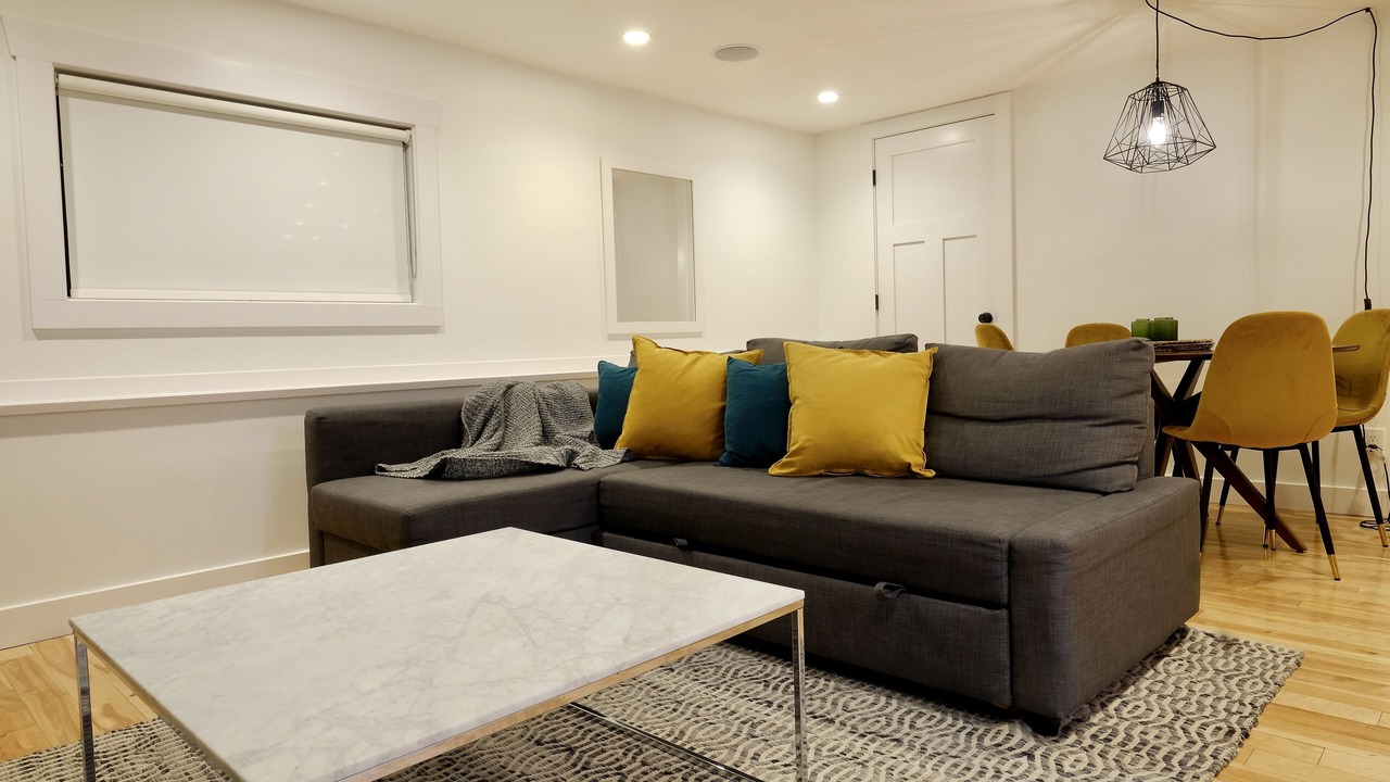 Photo of Livingroom in Kensington-Cedar Cottage