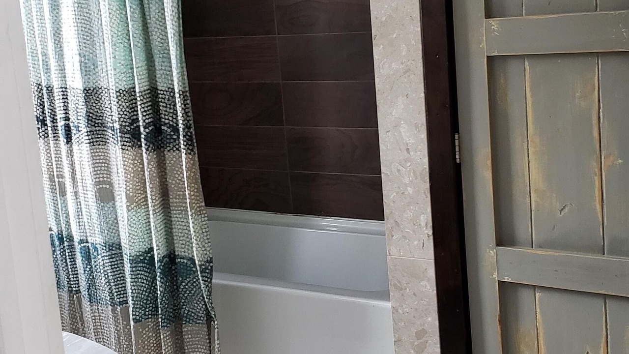 Photo of Bathroom in Utterson