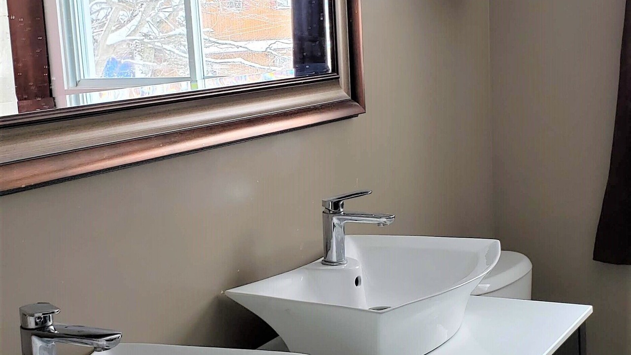 Photo of Bathroom in Utterson