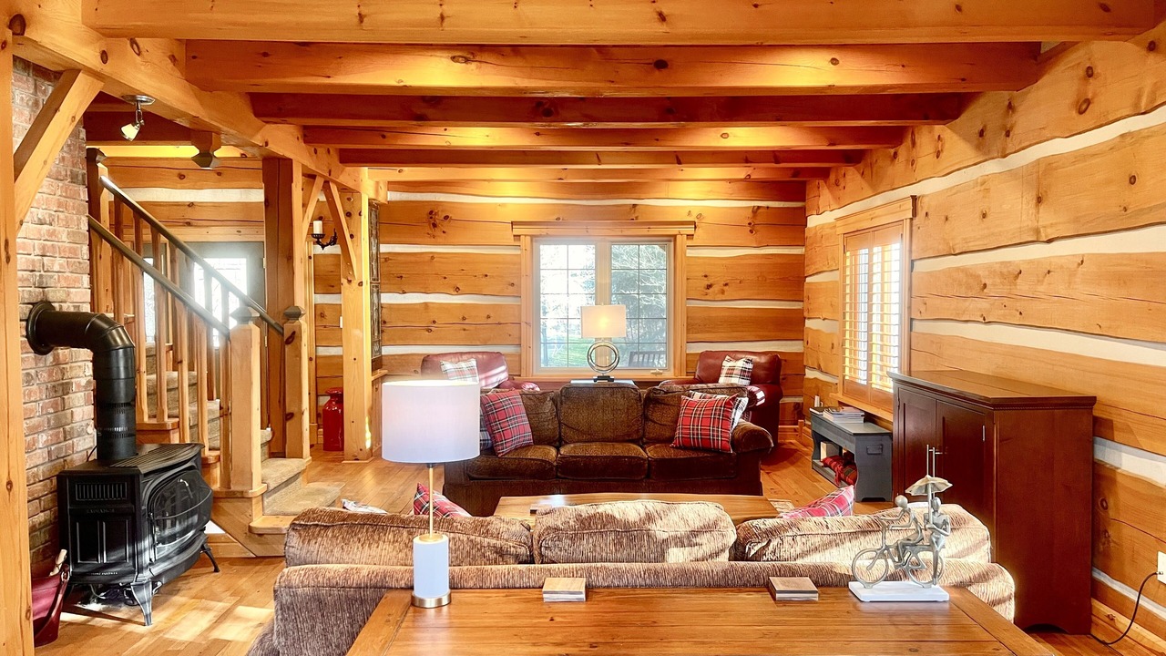 Photo of Livingroom in Meaford