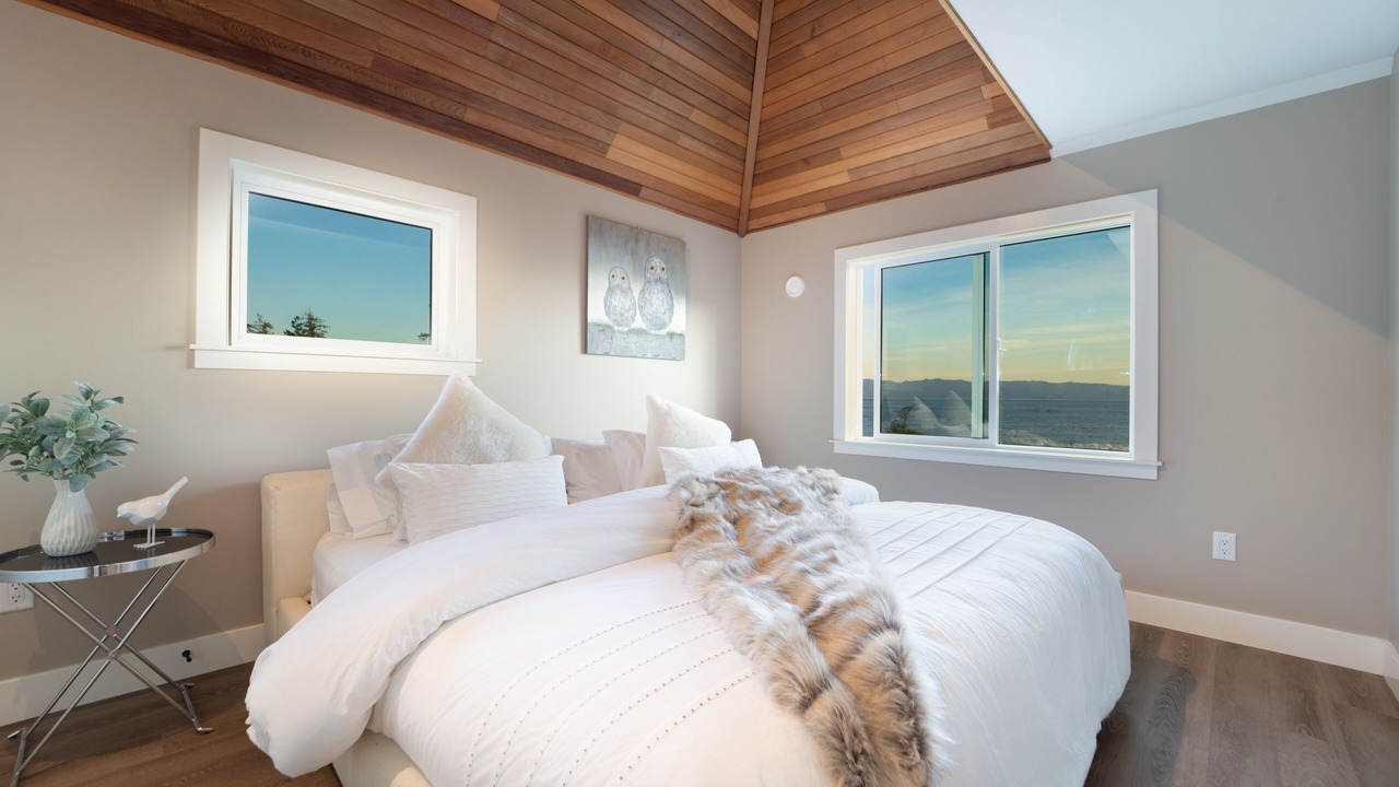 Photo of Bedroom in Otter Point