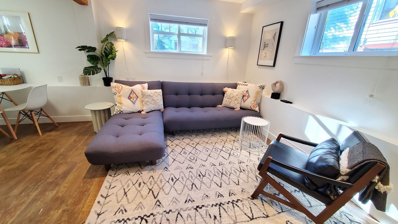 Photo of Livingroom in Kensington-Cedar Cottage