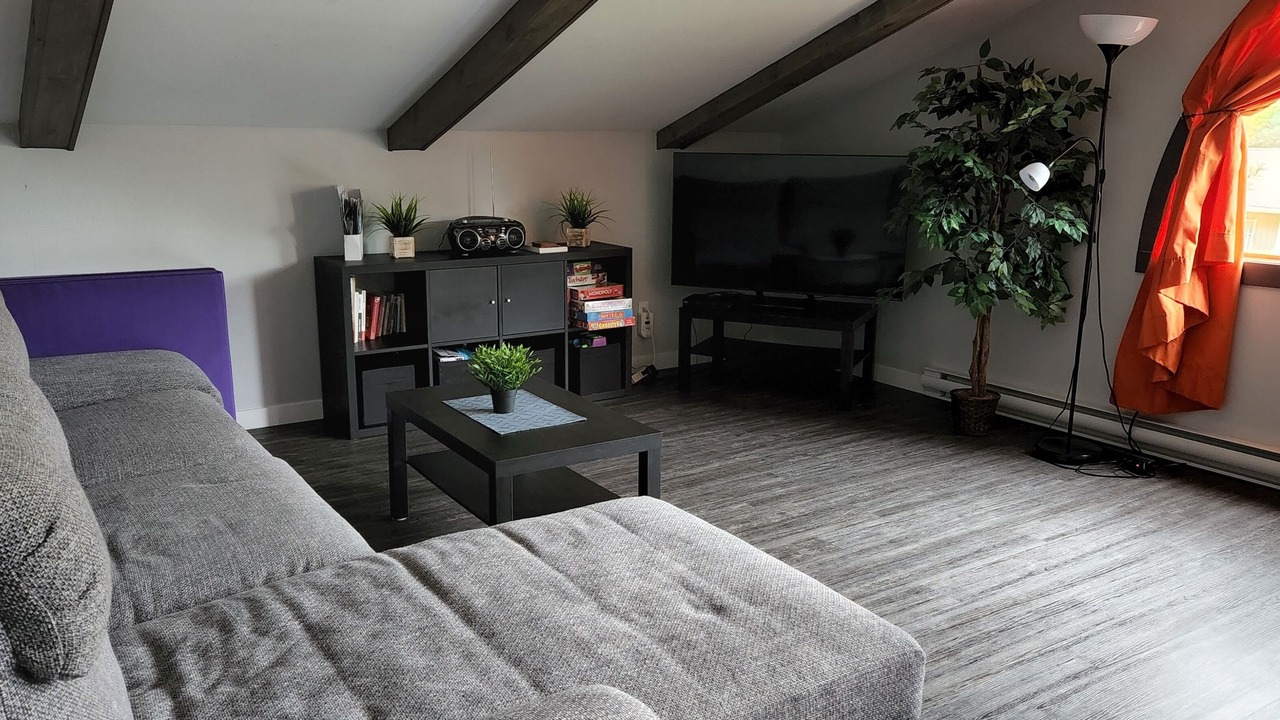Photo of Livingroom in Val-des-Monts