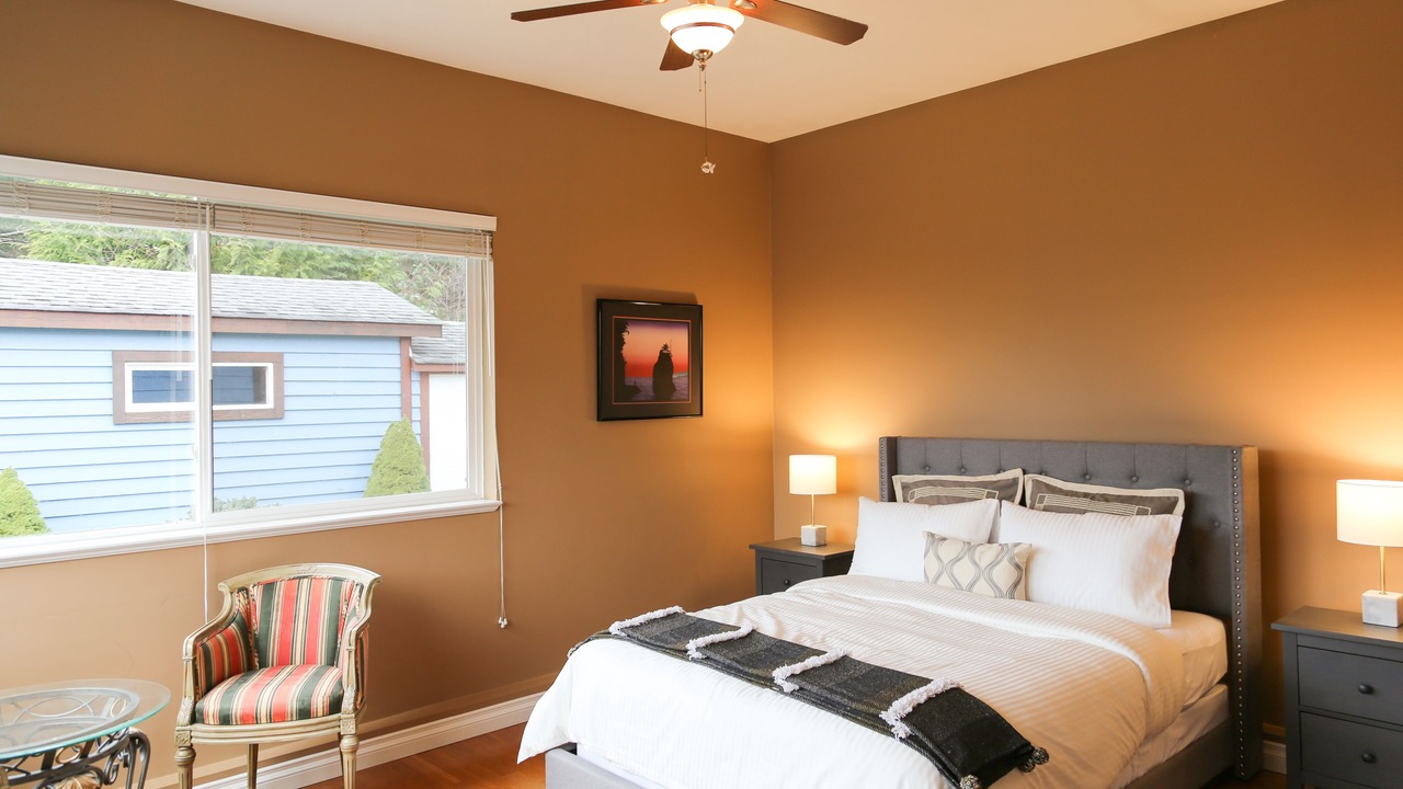Photo of Bedroom in West Sechelt