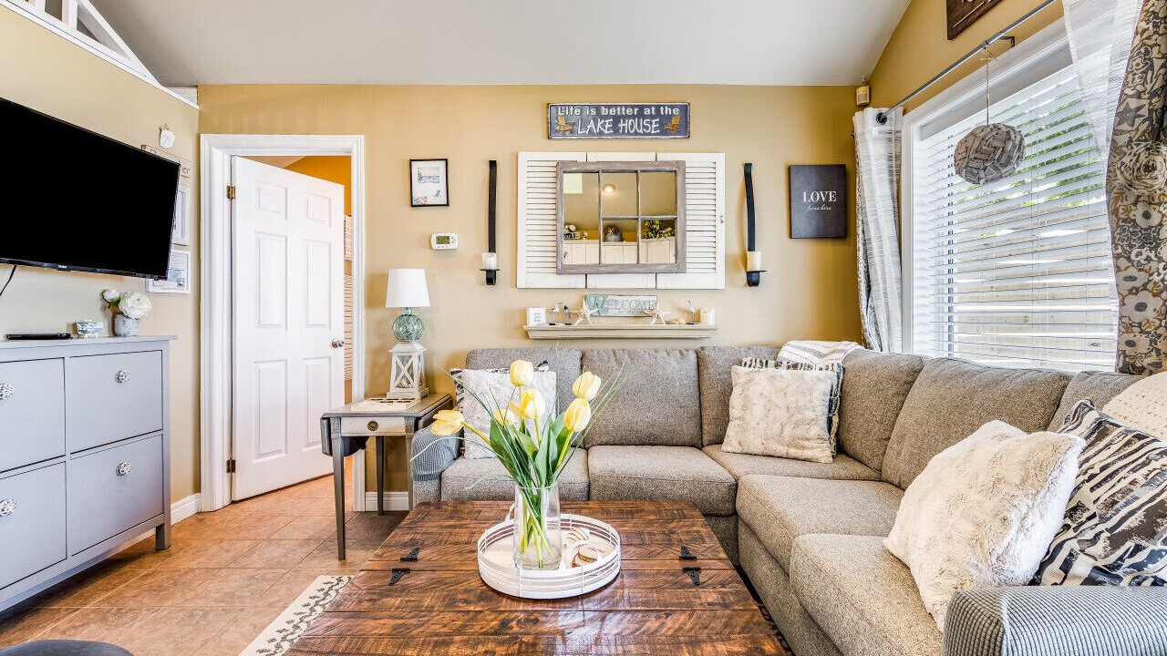 Photo of Livingroom in Leamington