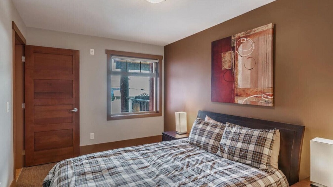 Photo of Bedroom in Big White Ski Resort