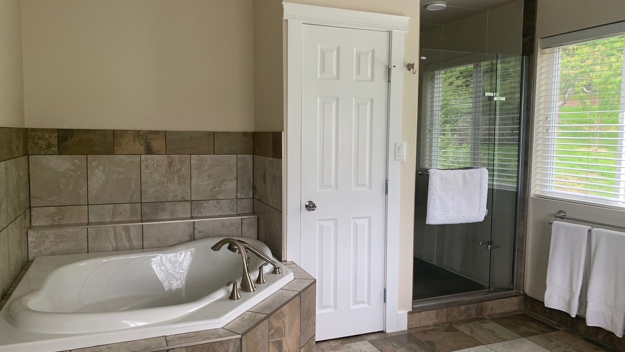 Photo of Bathroom in Okanagan-Similkameen