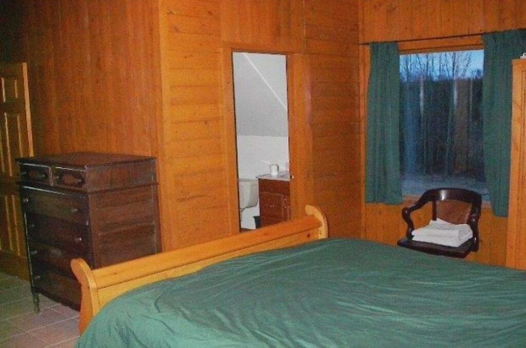 Photo of Bedroom in Edson
