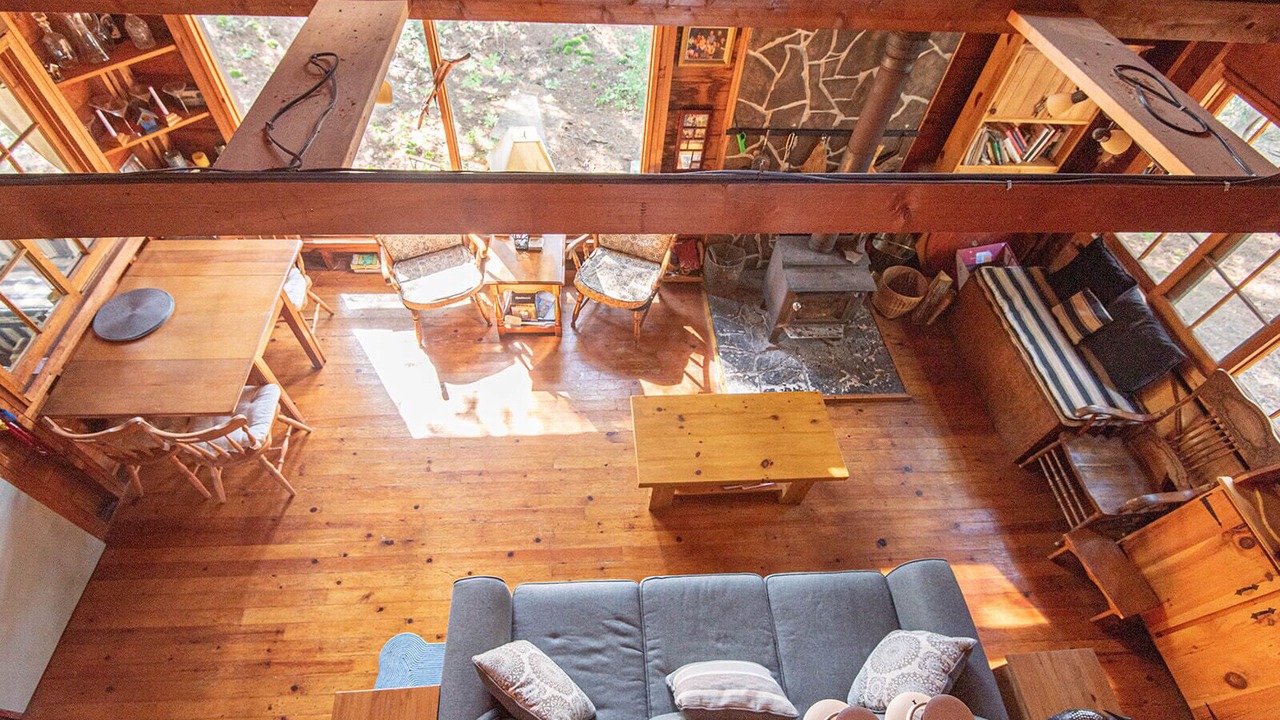 Photo of Livingroom in McKellar