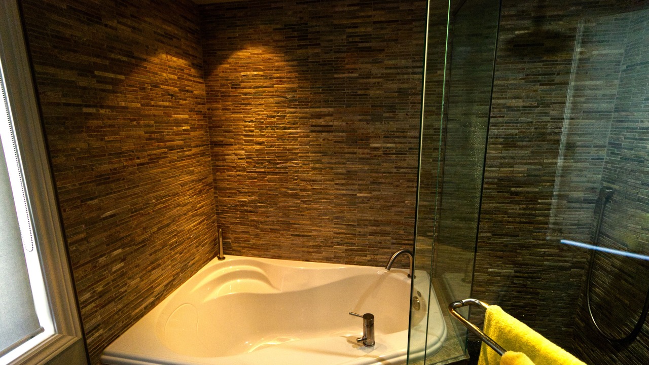 Photo of Bathroom in James Bay