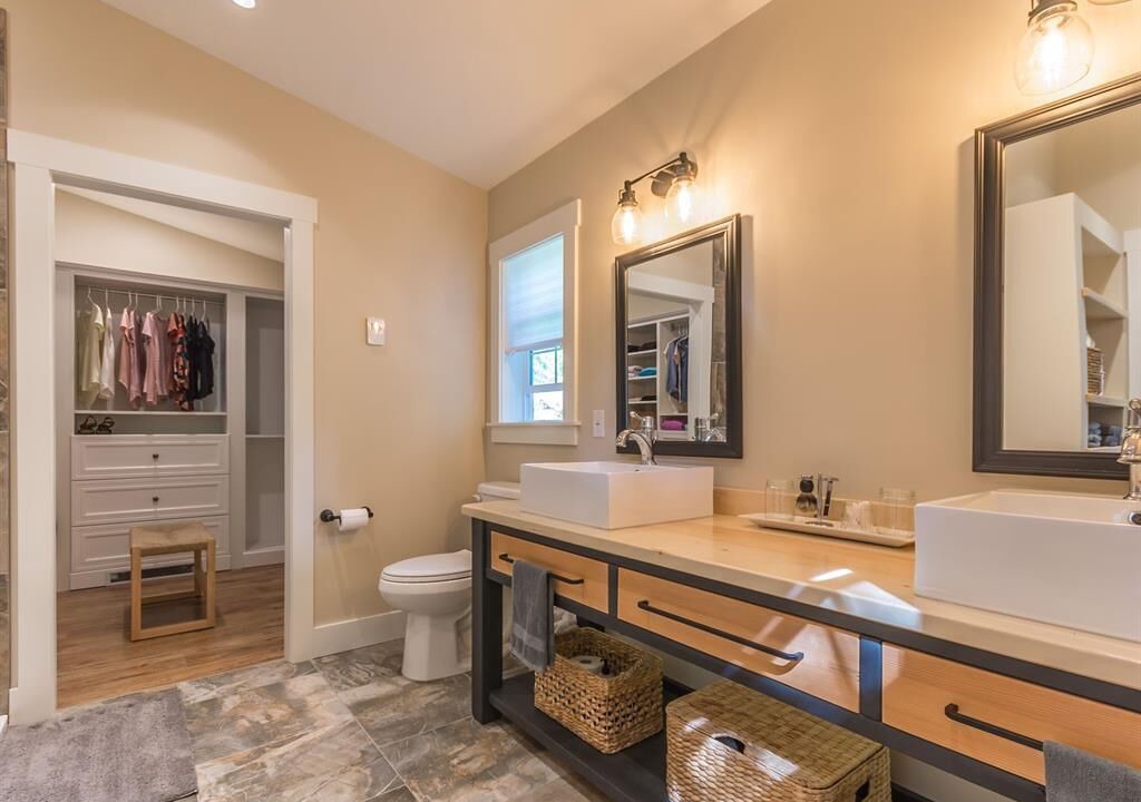 Photo of Bathroom in Sproat Lake