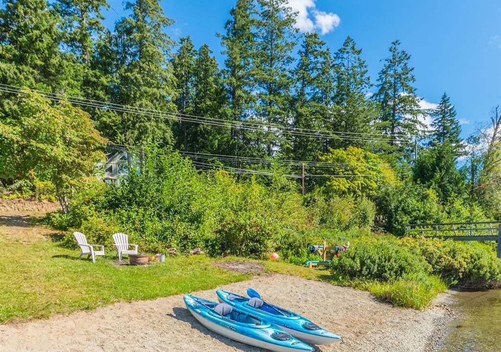 Photo of Others in Sproat Lake