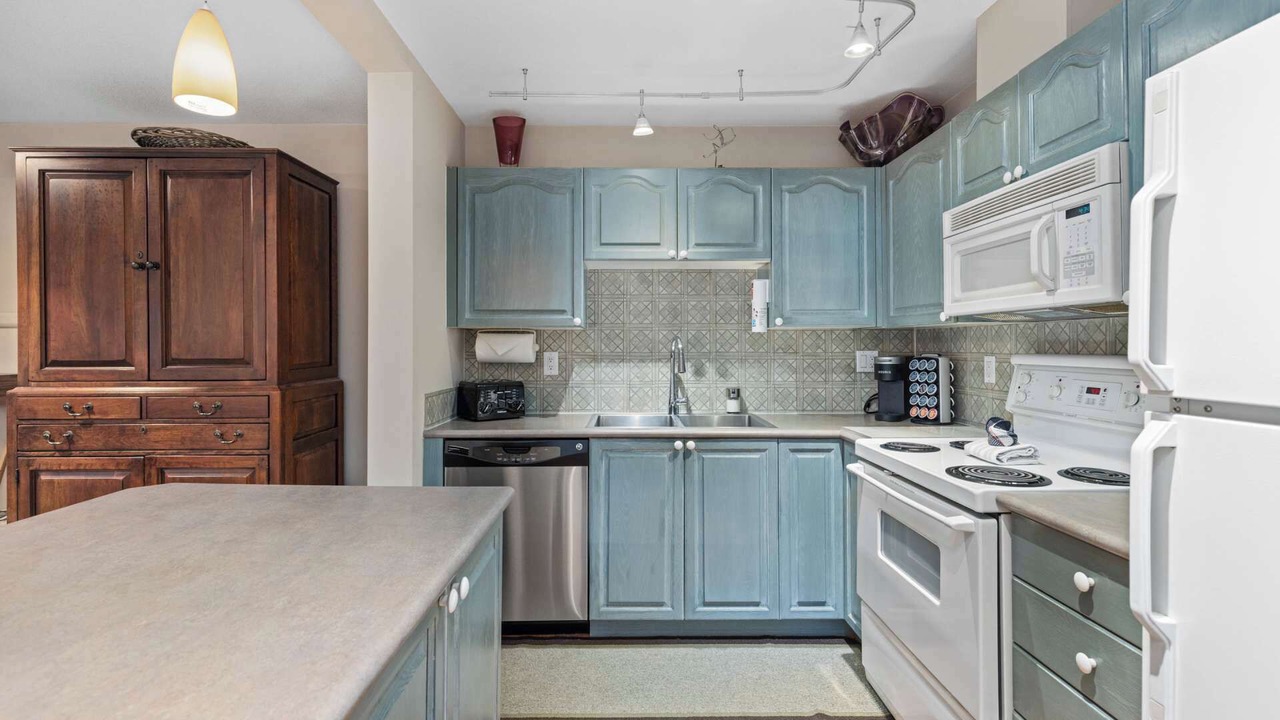 Photo of Kitchen in Whistler Cay Heights