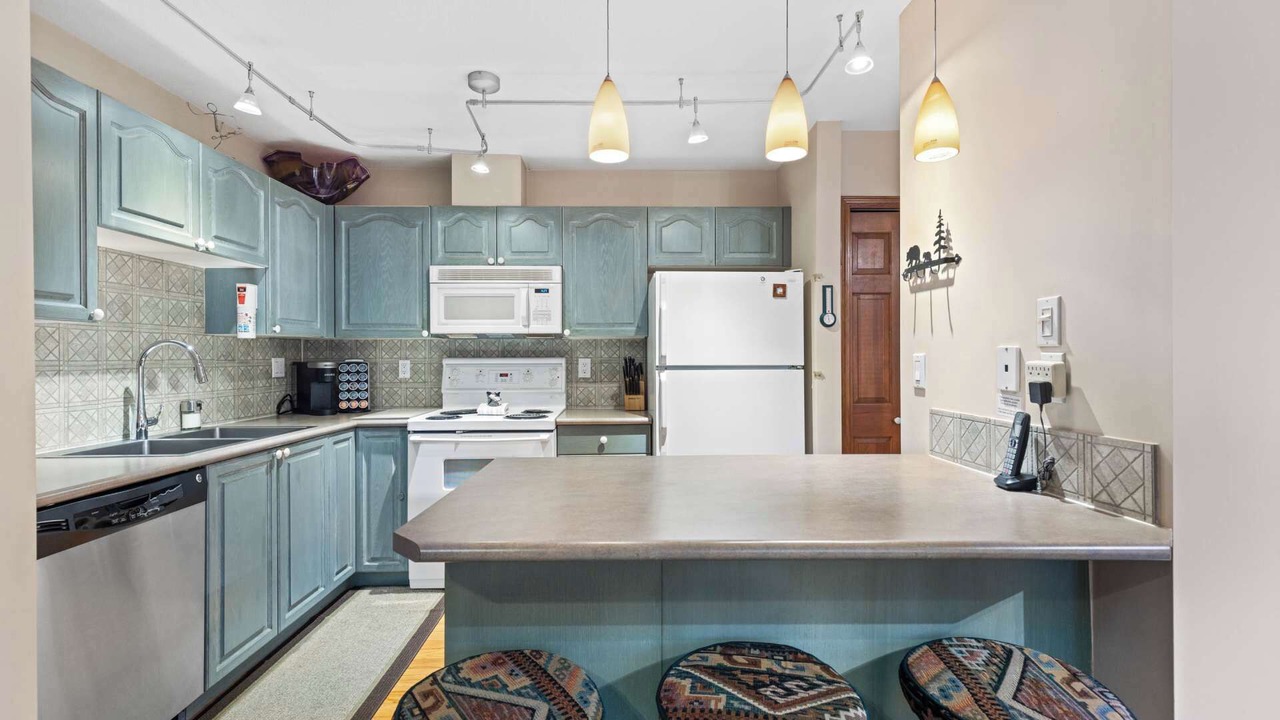 Photo of Kitchen in Whistler Cay Heights