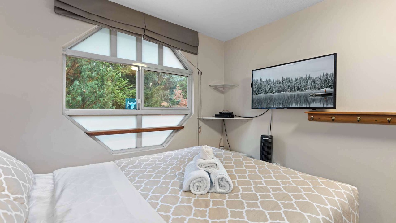 Photo of Bedroom in Whistler Cay Heights