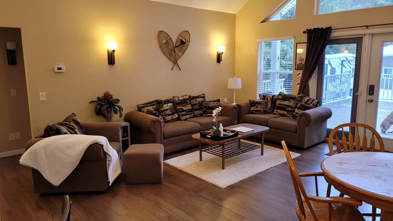 Photo of Livingroom in Swansea Point