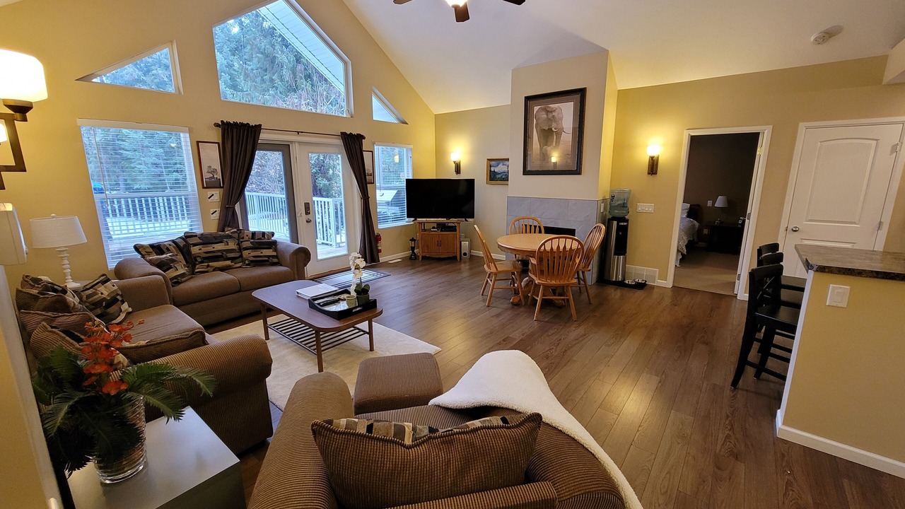Photo of Livingroom in Swansea Point